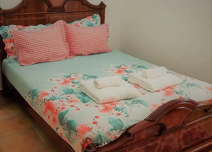 Julia House Holidays *