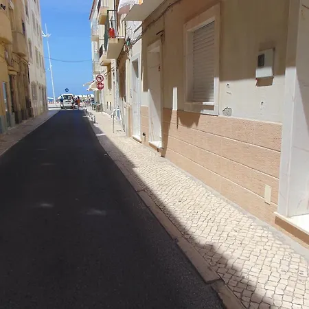 Julia House Holidays Nazaré