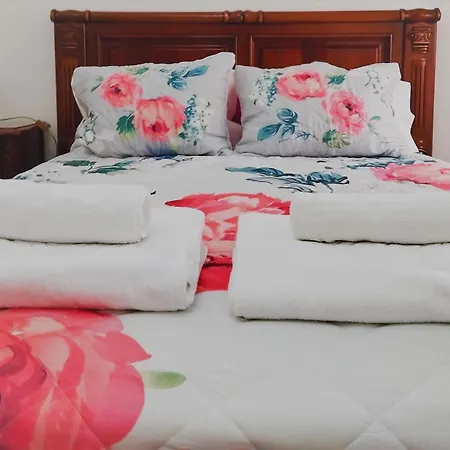 Julia House Holidays Appartement *